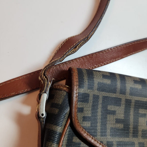 Vintage Fendi Zucca Canvas Leather Half-moon Crossbody Bag - Picture 4 of 15